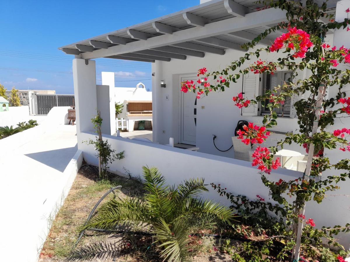 Sea Paradise Villas - Seaside & Private Jacuzzi Oia  Exterior photo