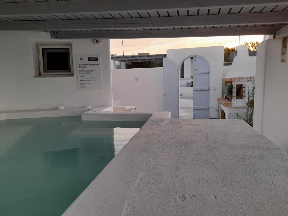 Sea Paradise Villas - Seaside & Private Jacuzzi Oia  Exterior photo