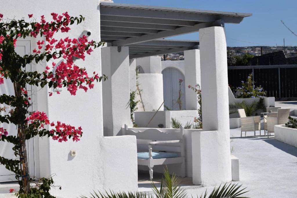 Sea Paradise Villas - Seaside & Private Jacuzzi Oia  Exterior photo