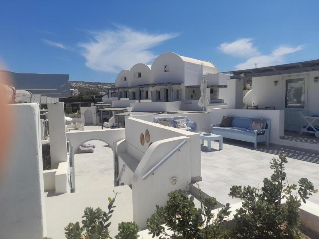 Sea Paradise Villas - Seaside & Private Jacuzzi Oia  Exterior photo