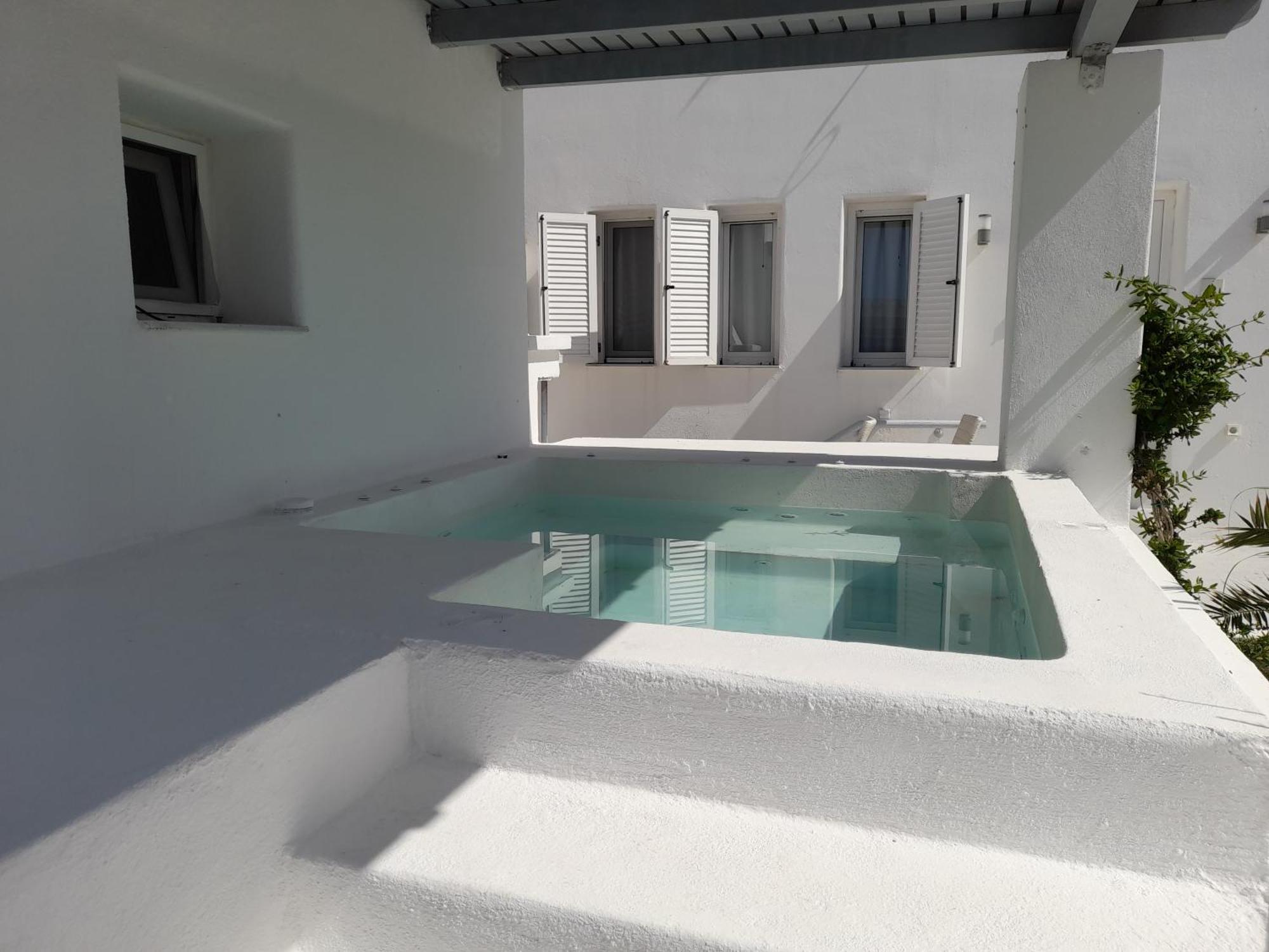 Sea Paradise Villas - Seaside & Private Jacuzzi Oia  Exterior photo